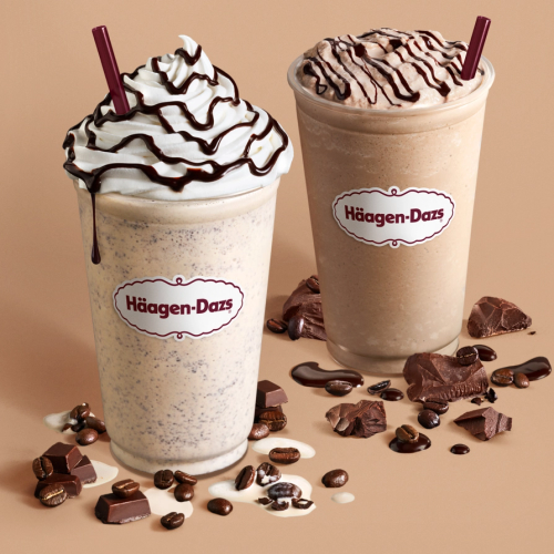 Coffee Frappe Chilled beverage blending coffee ice cream with ice, milk, espresso and syrup. Finished with a chocolate or caramel drizzle. Available in Coffee, Dulce and Mocha.